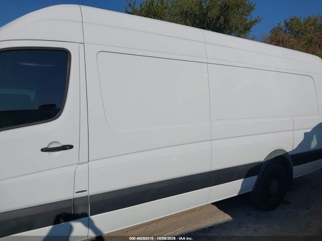 Продажа на аукционе авто 2016 Mercedes-benz Sprinter 2500 High  Roof, vin: WD3PE8DD1GP256459, номер лота: 46260310