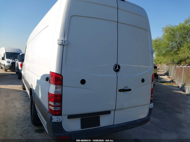 Продажа на аукционе авто 2016 Mercedes-benz Sprinter 2500 High  Roof, vin: WD3PE8DD1GP256459, номер лота: 46260310
