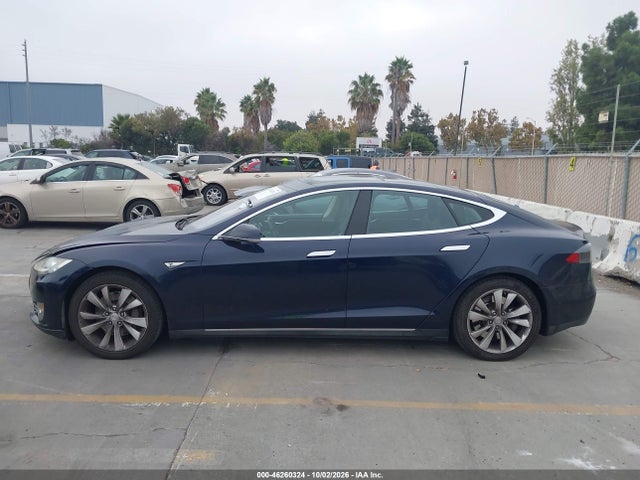 Продаж на аукціоні авто 2015 Tesla Model S 60/70/85, vin: 5YJSA1S19FFP77028, номер лоту: 46260324