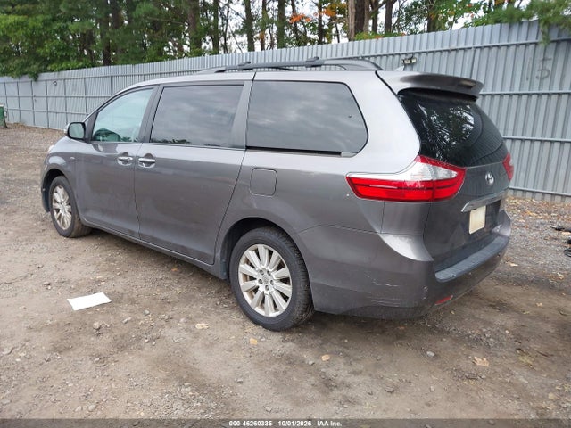 46260335 :رقم المزاد ، 5TDDZ3DC4HS180640 vin ، 2017 Toyota Sienna Limited Premium 7 Passenger مزاد بيع