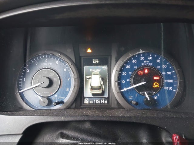 46260335 :رقم المزاد ، 5TDDZ3DC4HS180640 vin ، 2017 Toyota Sienna Limited Premium 7 Passenger مزاد بيع