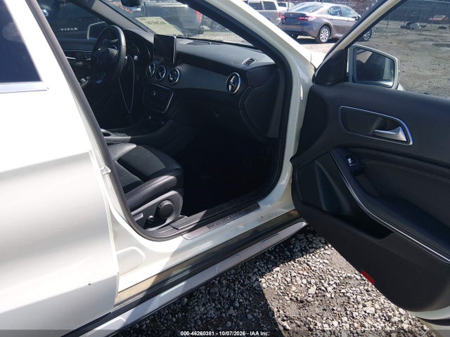 2016 Mercedes-benz Gla 250 4matic მანქანა იყიდება აუქციონზე, vin: WDCTG4GB1GJ207292, აუქციონის ნომერი: 46260381