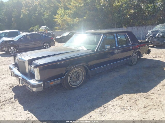 46260393 :رقم المزاد ، 1LNBP96F0EY645157 vin ، 1984 Lincoln Town Car مزاد بيع