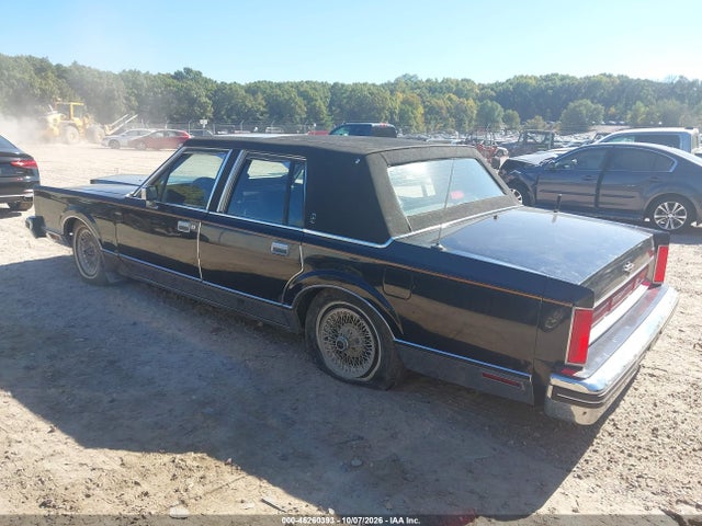 46260393 :رقم المزاد ، 1LNBP96F0EY645157 vin ، 1984 Lincoln Town Car مزاد بيع