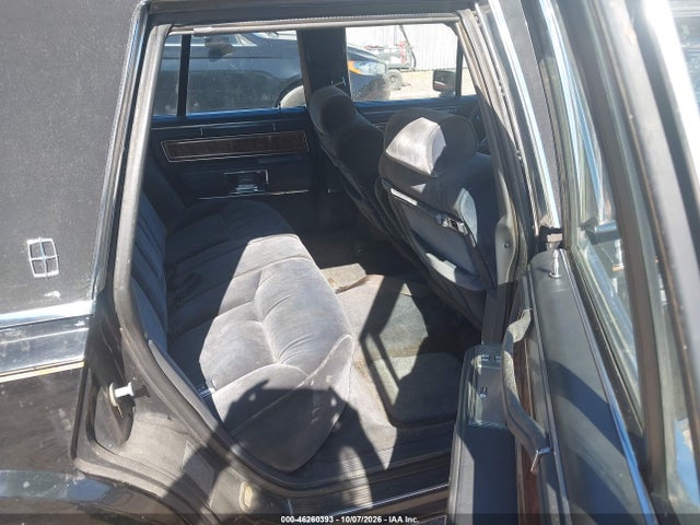46260393 :رقم المزاد ، 1LNBP96F0EY645157 vin ، 1984 Lincoln Town Car مزاد بيع