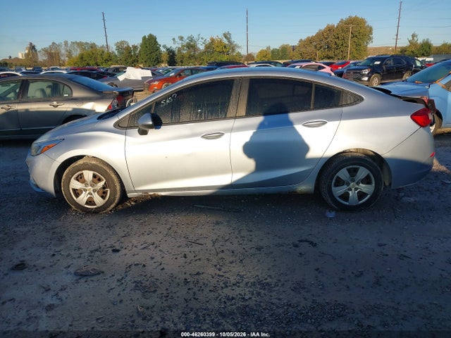 46260399 :رقم المزاد ، 1G1BC5SM5J7229224 vin ، 2018 Chevrolet Cruze Ls Auto مزاد بيع