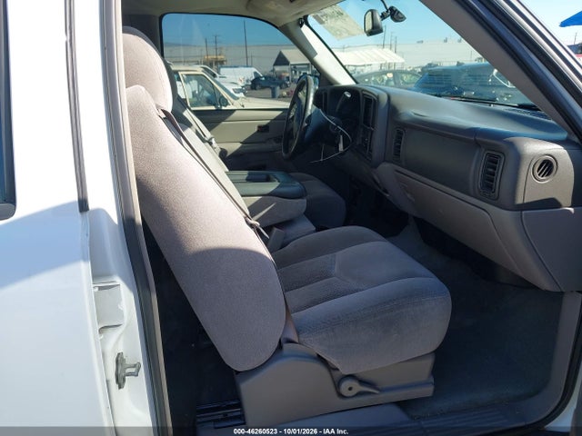 46260523 :رقم المزاد ، 1GNEC13V54R305688 vin ، 2004 Chevrolet Tahoe Ls مزاد بيع