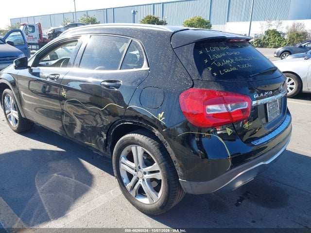 WDCTG4EB4JJ367595 Mercedes-Benz GLA 250