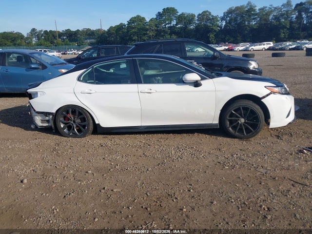 2018 Toyota Camry Se მანქანა იყიდება აუქციონზე, vin: JTNB11HK1J3051911, აუქციონის ნომერი: 46260612