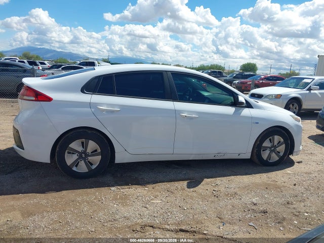 Продаж на аукціоні авто 2019 Hyundai Ioniq Hybrid Blue, vin: KMHC65LC3KU122163, номер лоту: 46260666