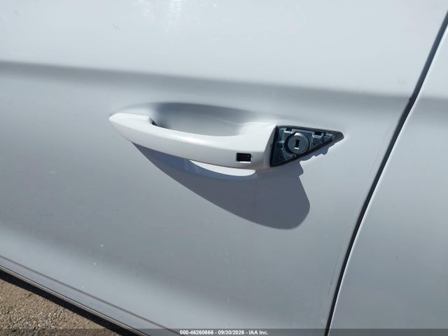 Продаж на аукціоні авто 2019 Hyundai Ioniq Hybrid Blue, vin: KMHC65LC3KU122163, номер лоту: 46260666