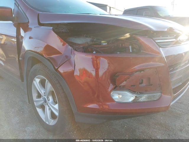 1FMCU9GX8EUA03345 Ford ESCAPE SE