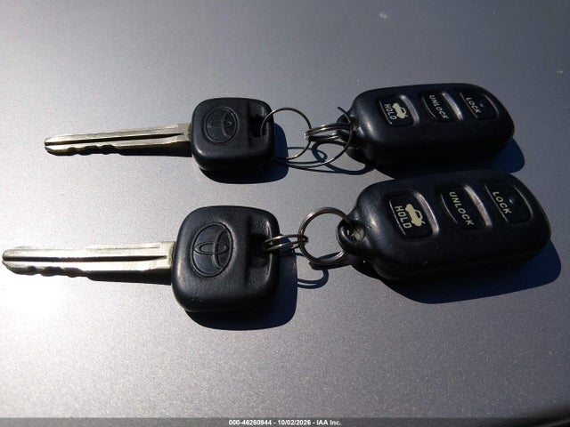 2004 Toyota Camry Le მანქანა იყიდება აუქციონზე, vin: 4T1BE32K24U850152, აუქციონის ნომერი: 46260944