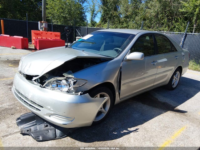 2004 Toyota Camry Le მანქანა იყიდება აუქციონზე, vin: 4T1BE32K24U850152, აუქციონის ნომერი: 46260944