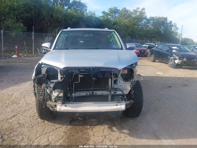 Toyota 4RUNNER SR5 2016 JTEBU5JRXG5281952 Image 13