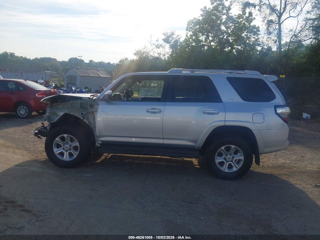 Toyota 4RUNNER SR5 2016 JTEBU5JRXG5281952 Image 15