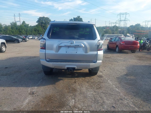 Toyota 4RUNNER SR5 2016 JTEBU5JRXG5281952 Image 17