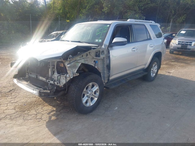 Toyota 4RUNNER SR5 2016 JTEBU5JRXG5281952 Image 2