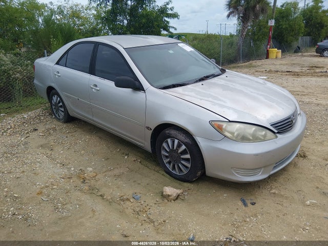 46261028 :رقم المزاد ، 4T1BE32K25U592135 vin ، 2005 Toyota Camry Std مزاد بيع