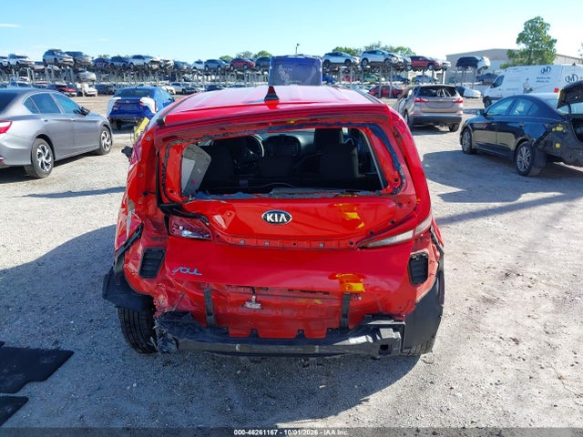2020 Kia Soul Lx მანქანა იყიდება აუქციონზე, vin: KNDJ23AU6L7028821, აუქციონის ნომერი: 46261167