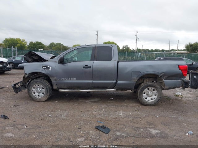 46261233 :رقم المزاد ، 1N6AA1C39JN510636 vin ، 2018 Nissan Titan Xd S Gas مزاد بيع