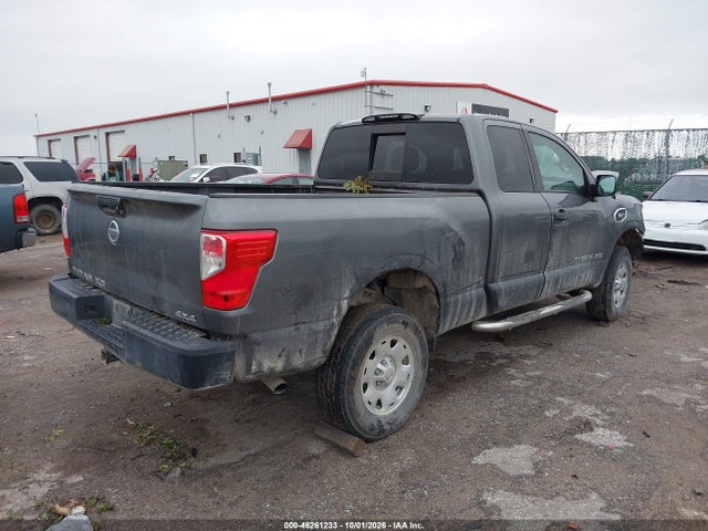 46261233 :رقم المزاد ، 1N6AA1C39JN510636 vin ، 2018 Nissan Titan Xd S Gas مزاد بيع