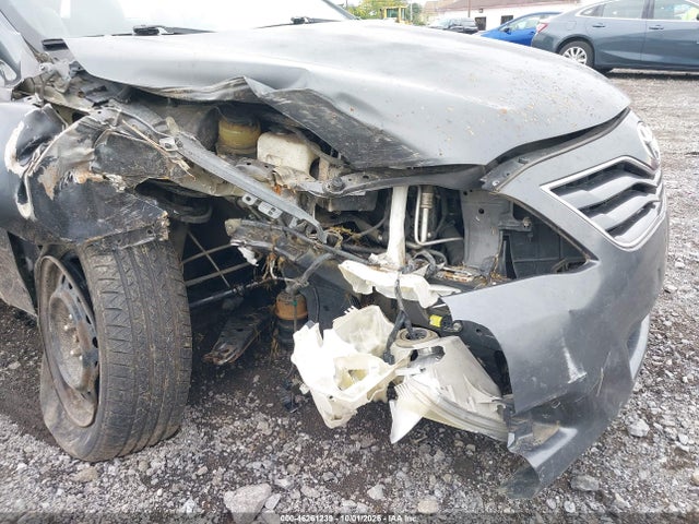 2011 Toyota Camry Le მანქანა იყიდება აუქციონზე, vin: 4T1BF3EK1BU645699, აუქციონის ნომერი: 46261239