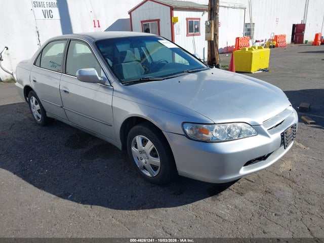 46261241 :رقم المزاد ، JHMCG5648YC037595 vin ، 2000 Honda Accord 2.3 Lx مزاد بيع