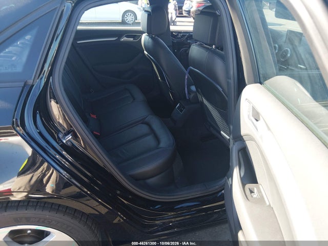 46261300 :رقم المزاد ، WAUAUGFF7H1042665 vin ، 2017 Audi A3 2.0t Premium مزاد بيع