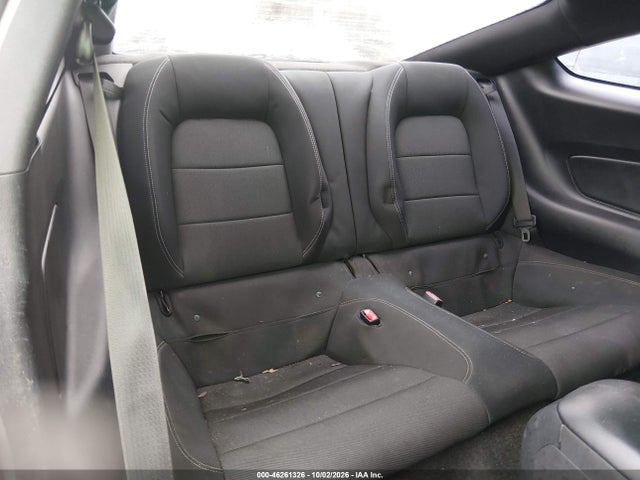 46261326 :رقم المزاد ، 1FA6P8AM4F5399308 vin ، 2015 Ford Mustang V6 مزاد بيع