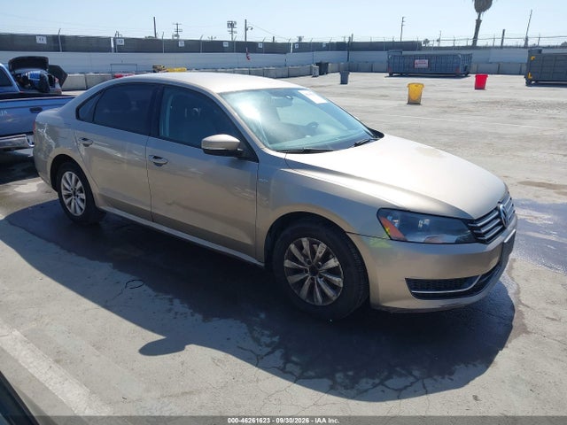 2015 Volkswagen Passat 1.8t Wolfsburg Edition მანქანა იყიდება აუქციონზე, vin: 1VWAT7A35FC091333, აუქციონის ნომერი: 46261623