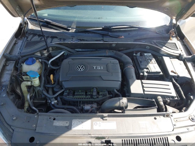 2015 Volkswagen Passat 1.8t Wolfsburg Edition მანქანა იყიდება აუქციონზე, vin: 1VWAT7A35FC091333, აუქციონის ნომერი: 46261623