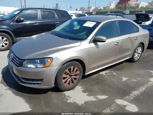2015 Volkswagen Passat 1.8t Wolfsburg Edition მანქანა იყიდება აუქციონზე, vin: 1VWAT7A35FC091333, აუქციონის ნომერი: 46261623