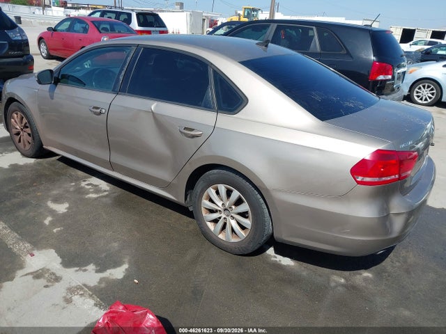 2015 Volkswagen Passat 1.8t Wolfsburg Edition მანქანა იყიდება აუქციონზე, vin: 1VWAT7A35FC091333, აუქციონის ნომერი: 46261623