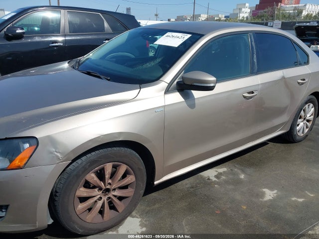 2015 Volkswagen Passat 1.8t Wolfsburg Edition მანქანა იყიდება აუქციონზე, vin: 1VWAT7A35FC091333, აუქციონის ნომერი: 46261623