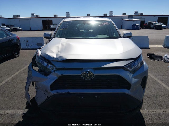 46261624 :رقم المزاد ، 2T3G1RFV3NW313081 vin ، 2022 Toyota Rav4 Le مزاد بيع