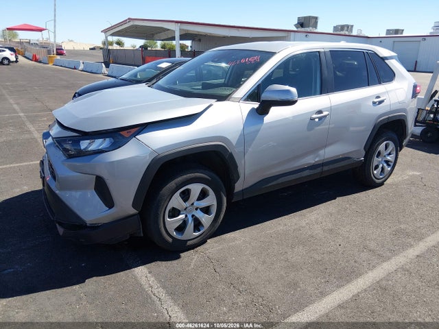 46261624 :رقم المزاد ، 2T3G1RFV3NW313081 vin ، 2022 Toyota Rav4 Le مزاد بيع