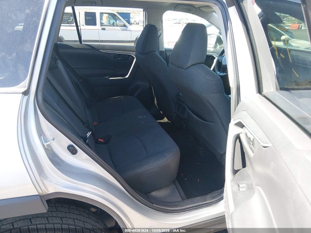 46261624 :رقم المزاد ، 2T3G1RFV3NW313081 vin ، 2022 Toyota Rav4 Le مزاد بيع