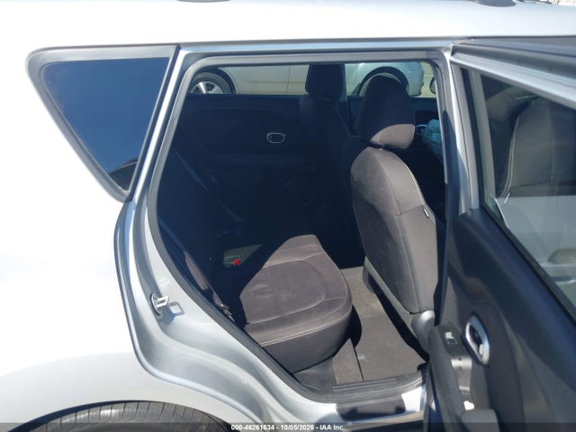 KIA Soul 2017 KNDJN2A23H7474383 Image 8