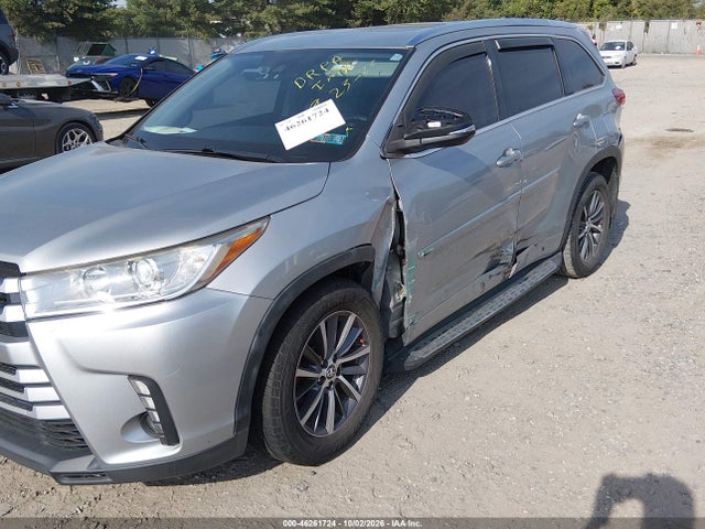 2017 Toyota Highlander Xle მანქანა იყიდება აუქციონზე, vin: 5TDJZRFH3HS390631, აუქციონის ნომერი: 46261724