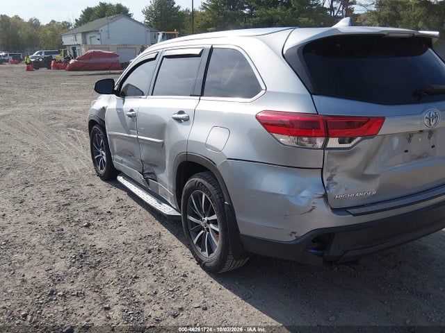2017 Toyota Highlander Xle მანქანა იყიდება აუქციონზე, vin: 5TDJZRFH3HS390631, აუქციონის ნომერი: 46261724