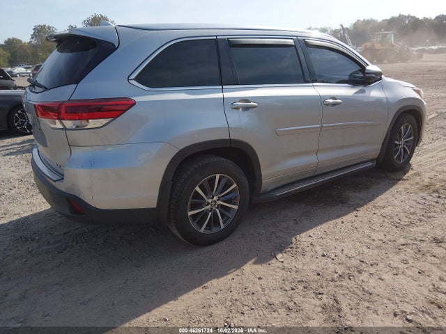 2017 Toyota Highlander Xle მანქანა იყიდება აუქციონზე, vin: 5TDJZRFH3HS390631, აუქციონის ნომერი: 46261724