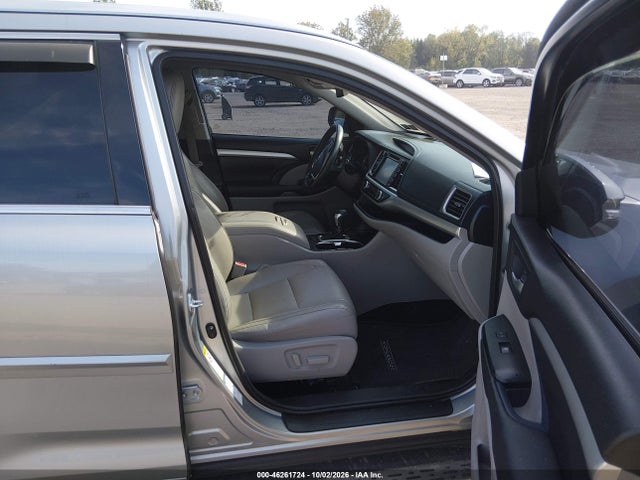 2017 Toyota Highlander Xle მანქანა იყიდება აუქციონზე, vin: 5TDJZRFH3HS390631, აუქციონის ნომერი: 46261724