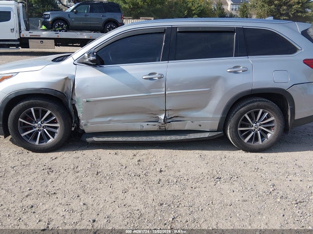 2017 Toyota Highlander Xle მანქანა იყიდება აუქციონზე, vin: 5TDJZRFH3HS390631, აუქციონის ნომერი: 46261724