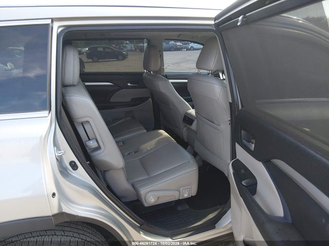 2017 Toyota Highlander Xle მანქანა იყიდება აუქციონზე, vin: 5TDJZRFH3HS390631, აუქციონის ნომერი: 46261724