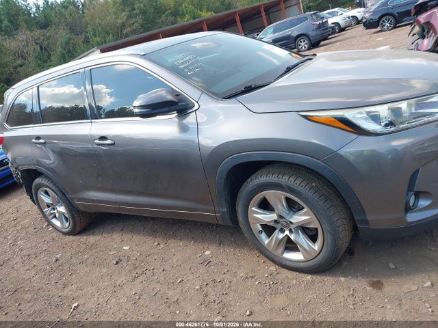 Продажа на аукционе авто 2017 Toyota Highlander Limited, vin: 5TDYZRFH7HS210436, номер лота: 46261776