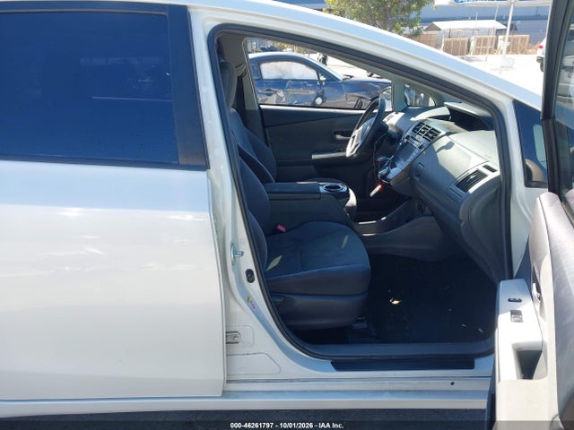 Toyota Prius V Two 2014 JTDZN3EU4EJ004172 Image 5