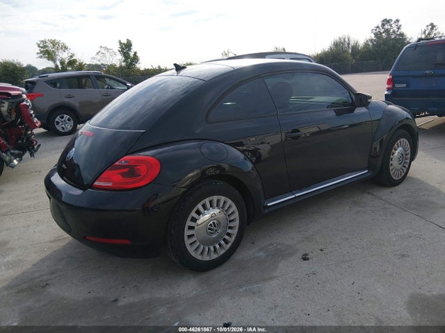46261867 :رقم المزاد ، 3VWH17ATXEM640431 vin ، 2014 Volkswagen Beetle 1.8t مزاد بيع