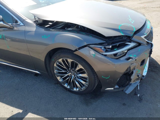 JTHD51FF2N5015886 Lexus Ls 500