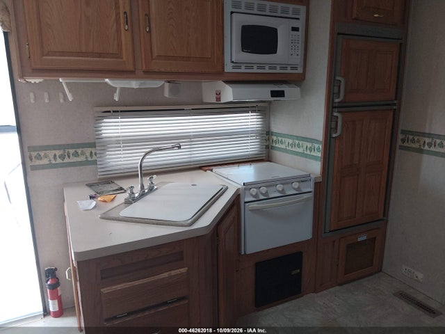2004 Forest River Rockwood მანქანა იყიდება აუქციონზე, vin: 4X4FRLD274D801286, აუქციონის ნომერი: 46262018